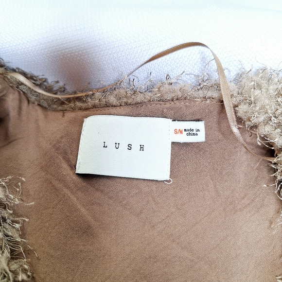 Lush brand lagenlook, bohemian core, eyelash sweater vest. - Picture 5 of 5
